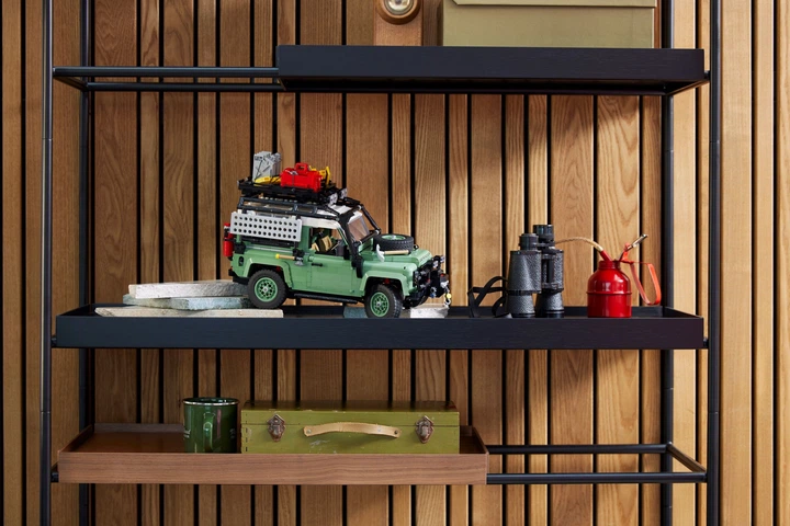 Zestaw klocków LEGO Icons Land Rover Classic Defender 2336 elementów (10317) - obraz 11