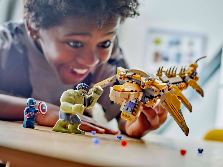 Zestaw klocków LEGO Marvel Avengers kontra Lewiatan 347 elementów (76290) - obraz 9