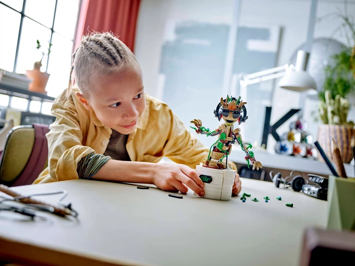 Конструктор LEGO Marvel Танцы Грут 459 деталей (76297) - изображение 5
