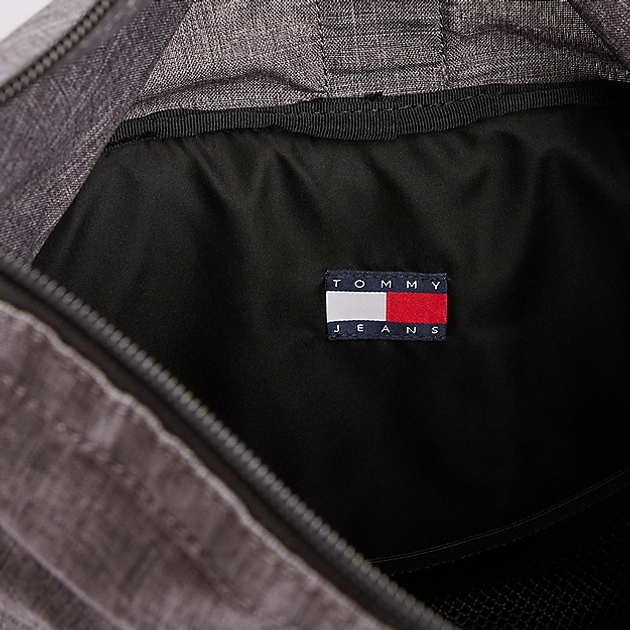 Рюкзак чоловічий тканинний 18 л вміщує формат А4 Tommy Hilfiger AM0AM12914-PR7 Сірий (8720638205098) - зображення 5