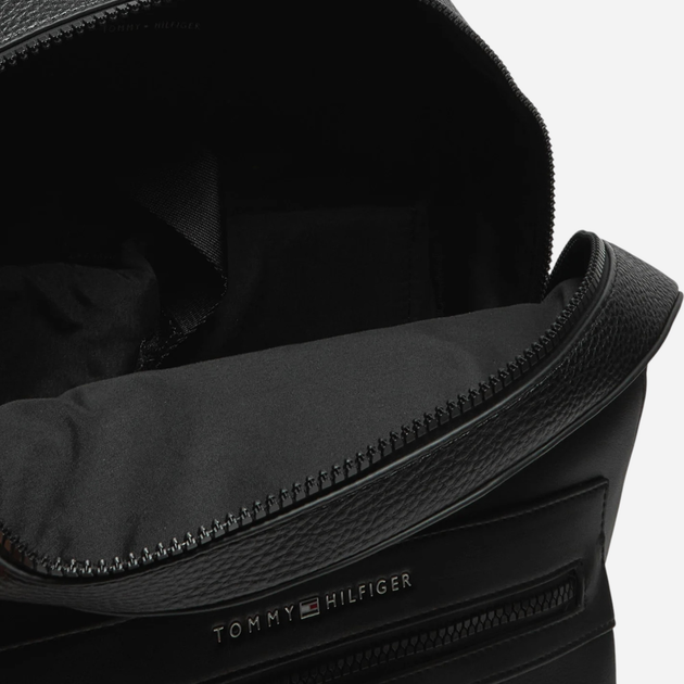 Рюкзак чоловічий 13.6 л вміщує формат А4 Tommy Hilfiger AM0AM13069-BDS Чорний (8720638230069) - зображення 6