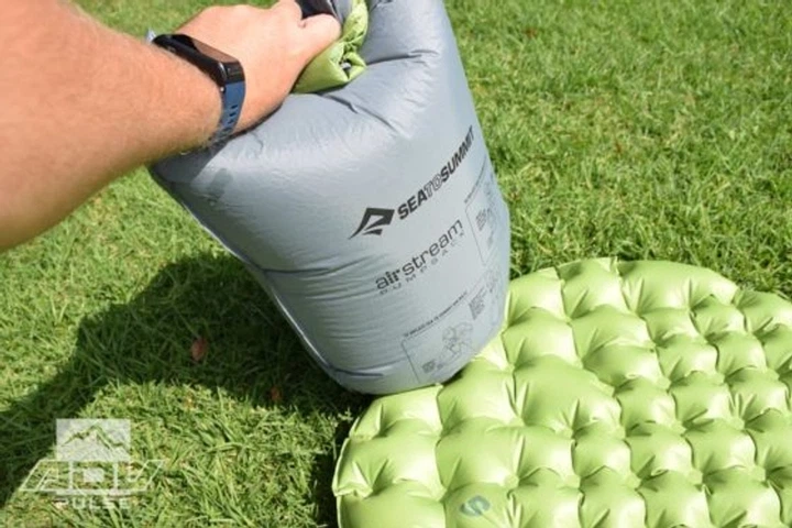 Килимок Sea to Summit Comfort Light Insulated Mat 2020 Regular зелений - изображение 5