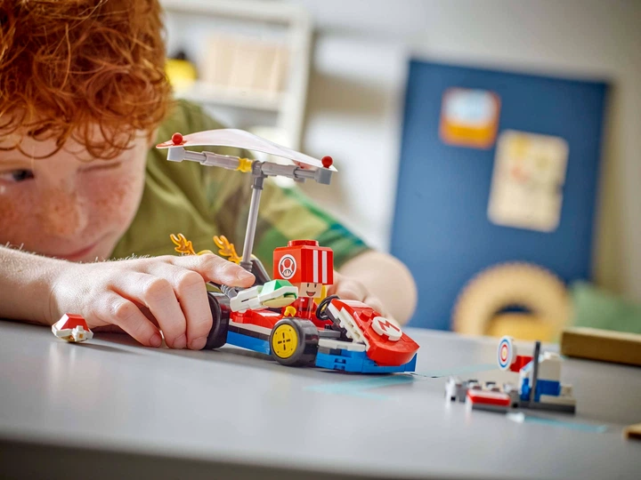 Конструктор LEGO Super Mario Mario Kart: Стандартный Карт 174 элемента (72032) - изображение 9