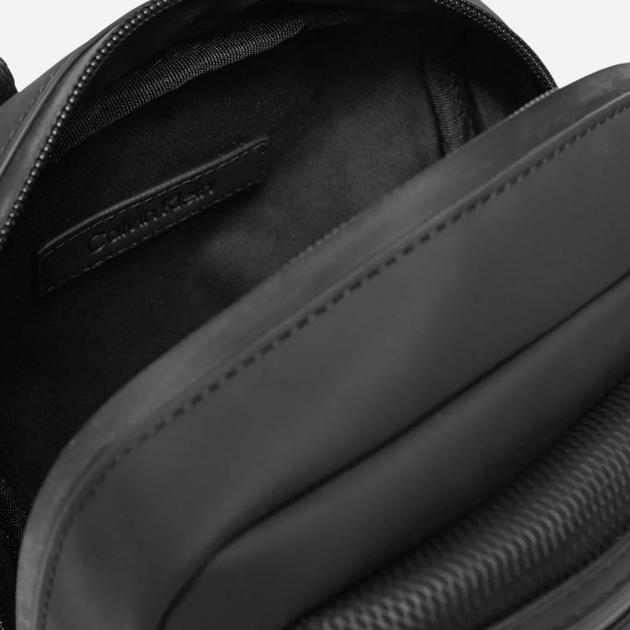 Torba listonoszka męska mała Calvin Klein K50K512808-BEH Czarna (8721107058665) - obraz 5