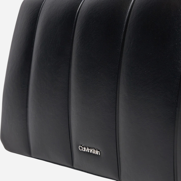 Torebka crossbody damska Calvin Klein K60K612787-BEH Czarna (8721107062204) - obraz 4