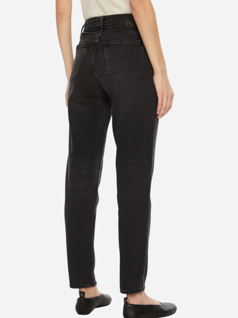 Jeansy regular fit damskie Calvin Klein Jeans J20J224518-1BY 29-28 Czarne (8720639946358) - obraz 2