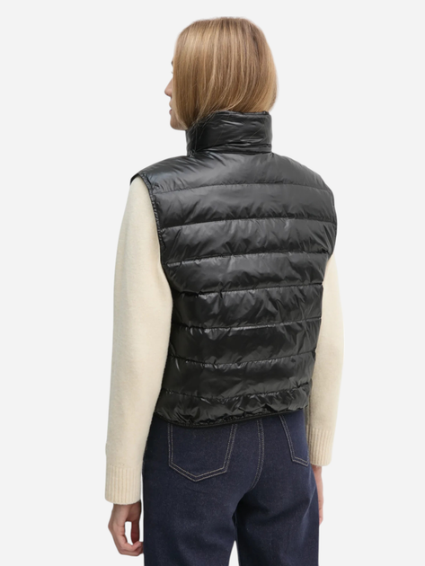 Теплий жилет пуховий короткий жіночий Calvin Klein Jeans J20J224711-BEH XS Чорний (8720639916160) - зображення 2