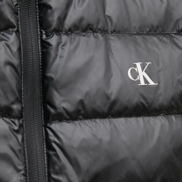 Теплий жилет пуховий короткий жіночий Calvin Klein Jeans J20J224711-BEH L Чорний (8720639916481) - зображення 6