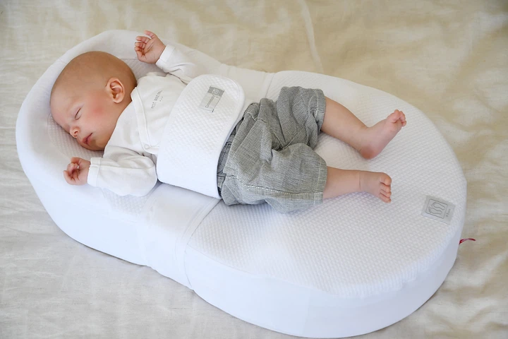 Кокон Red Castle эргономичный Cocoonababy 40х69 Белый (0441066