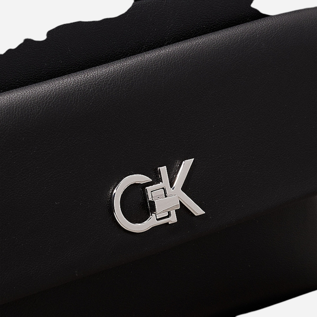 Сумка крос-боді через плече жіноча маленька Calvin Klein K60K613089-BEH Чорна (8721107067957) - зображення 4