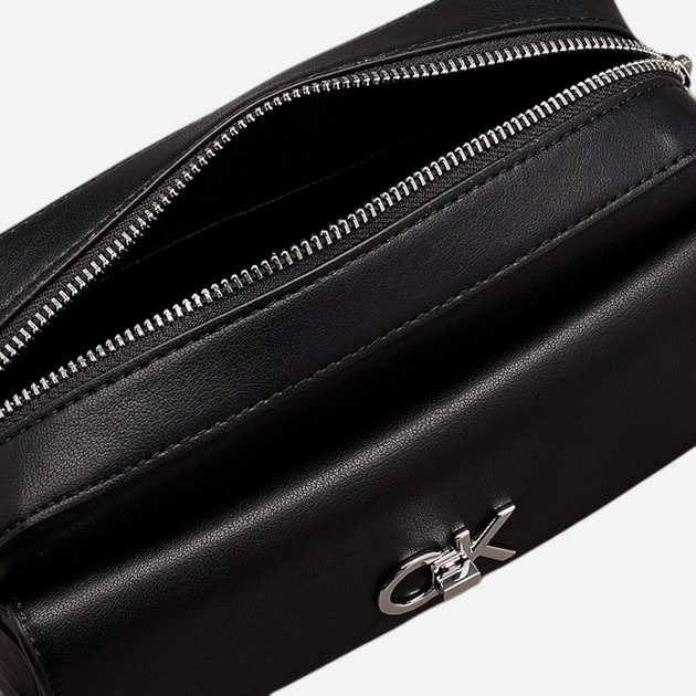 Сумка крос-боді через плече жіноча маленька Calvin Klein K60K613089-BEH Чорна (8721107067957) - зображення 5