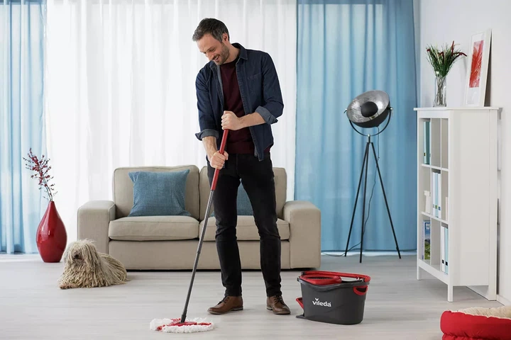 Набір для збирання Vileda TURBO 2in1 Microfibre 163422 (видаляє 99% бактерій, легкий віджимання, всі типи підлог) - Фото 6 Набір для збирання Vileda TURBO 2in1 Microfibre 163422 (видаляє 99% бактерій, легкий віджимання, всі типи підлог) - зображення 6