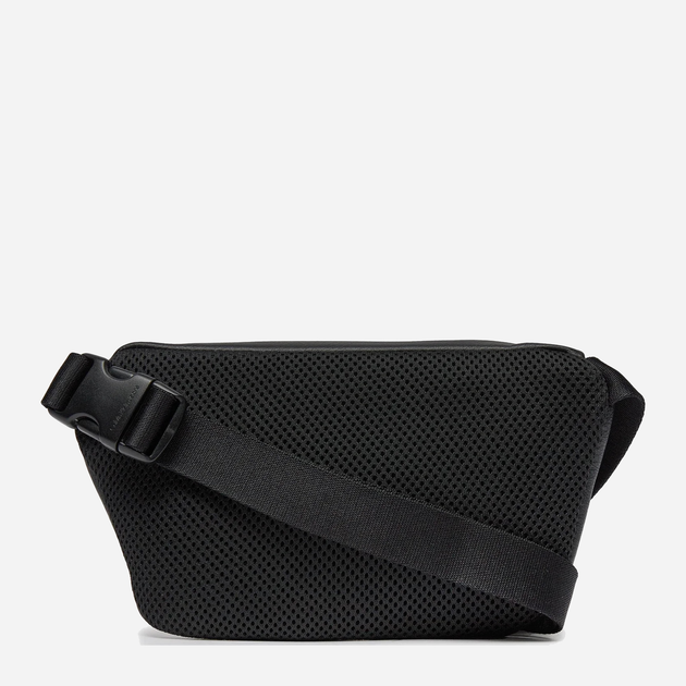Сумка на пояс бананка чоловіча Calvin Klein K50K511393-BEH Чорна (8720109149692) - зображення 3