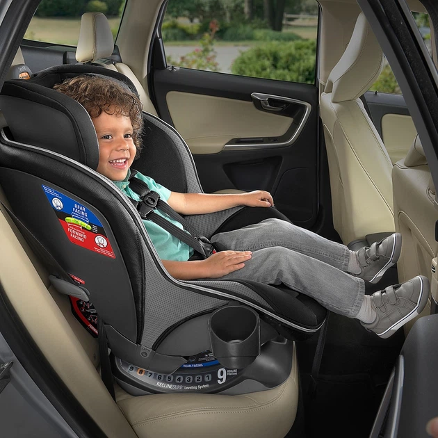 Автокресло Chicco NextFit Zip Max Air, группа 0+/1/2/3 (Цвет Серый) - изображение 3