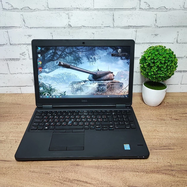 Ноутбук Б-клас Dell Latitude E5550 / 15.6" (1366x768) TN / Intel Core i5-5300U (2 (4) ядра по 2.3 - 2.9 GHz) / 8 GB DDR3 / 128 GB SSD / Intel HD Graphics 5500 / WebCam б/в - Фото 2 Ноутбук Б-клас Dell Latitude E5550 / 15.6" (1366x768) TN / Intel Core i5-5300U (2 (4) ядра по 2.3 - 2.9 GHz) / 8 GB DDR3 / 128 GB SSD / Intel HD Graphics 5500 / WebCam б/в - зображення 2