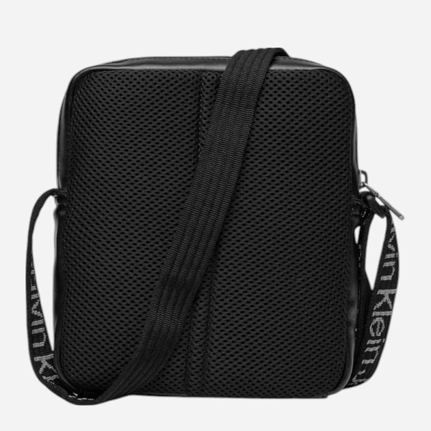 Torba listonoszka męska mała Calvin Klein Jeans K50K511489-BEH Czarna (8720109148794) - obraz 3