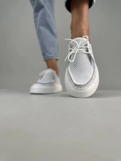 Жіночі мокасини ShoesBand Біла натуральна шкіра з перфорацією 39 (26 см) (S30001-1) - Фото 3 Жіночі мокасини ShoesBand Біла натуральна шкіра з перфорацією 39 (26 см) (S30001-1) - зображення 3