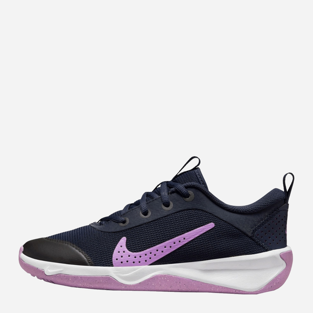 Buty sportowe młodzieżowe dla dziewczynki Nike Omni Multi-Court DM9027-401 36.5 (4.5Y US) Czarne (196608408611) - obraz 2