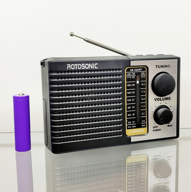 Радиоприемник портативный на аккумуляторе с солнечной панелью Rotosonic XB-122URT USB TF - изображение 1