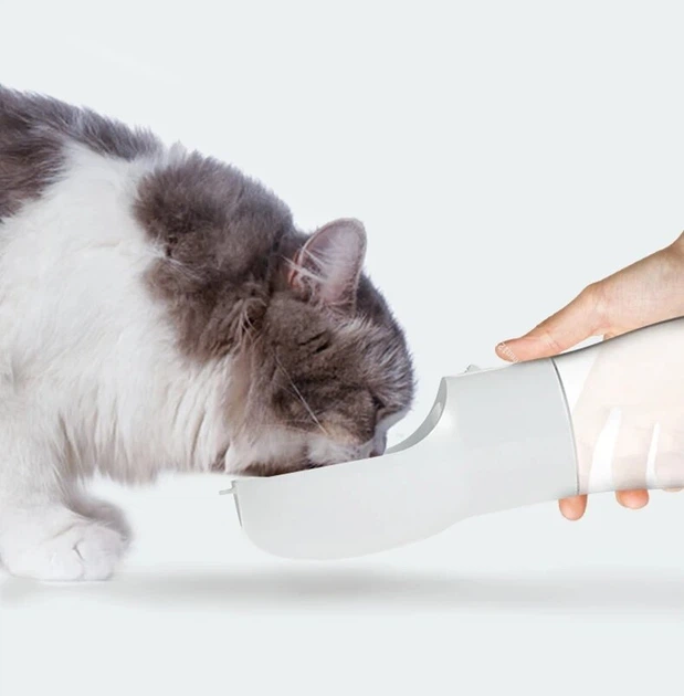 Пляшка-поїлка для тварин Semi Pets Feeder 255 мл + 200 мл 2 відділення, White з пакетами та лопаткою - зображення 2