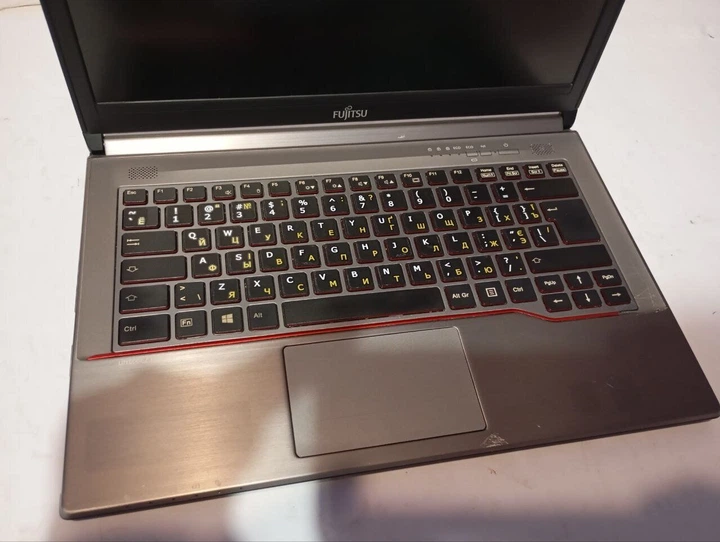 Ноутбук Б-класс Fujitsu LifeBook E744 / 14" (1600x900) TN / Intel Core i5-4310M (2 (4) ядра по 2.7 - 3.4 GHz) / 8 GB DDR3 / 128 GB SSD / Intel HD Graphics 4600 / WebCam б/у - изображение 7