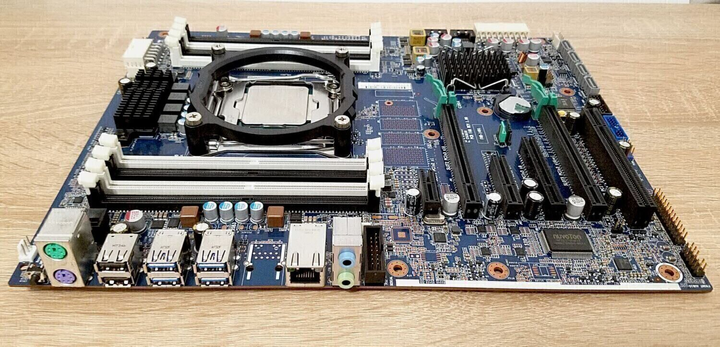 Комплект: Материнская плата HP Z440 / Intel Xeon E5-2618L v3 (8 (16) ядер по 2.3 - 3.4 GHz) (аналог i7-7700K) / Socket LGA 2011 v3+v4 / NVMe boot + рамка крепления 2011 б/у - изображение 2