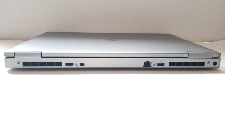Мобильная рабочая станция Dell Precision 7740 / 17.3" (3840x2160) IPS / Intel Core i7-9850H (6 (12) ядер по 2.6 - 4.6 GHz) / 32 GB DDR4 / 256 GB SSD + 1000 GB SSD / AMD Radeon Pro WX 7130, 8 GB GDDR5, 256-bit / WebCam / Win 11 Pro б/у - Фото 6 Мобильная рабочая станция Dell Precision 7740 / 17.3" (3840x2160) IPS / Intel Core i7-9850H (6 (12) ядер по 2.6 - 4.6 GHz) / 32 GB DDR4 / 256 GB SSD + 1000 GB SSD / AMD Radeon Pro WX 7130, 8 GB GDDR5, 256-bit / WebCam / Win 11 Pro б/у - изображение 6