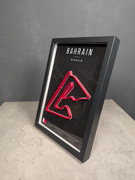 Об'ємна Рамка з 3D Трасою BAHRAIN Circuit (Bahrain International Circuit) / Sakhir, Bahrain / Сахір (Міжнародний автодром Бахрейну) в Масштабі 1:40 000 Red Matte / Frame 32x23x3 - зображення 9