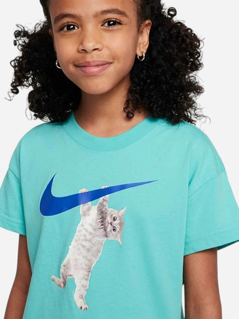 Дитяча футболка для дівчинки Nike Sportswear FZ5538-300 XS (122-128 см) Зелена (197598546987) - зображення 3