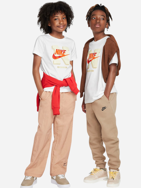 Дитяча футболка для хлопчика Nike Sportswear FZ5125-100 XS (122-128 см) Біла (197599988106) - зображення 3