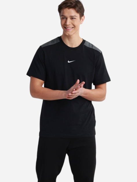 Футболка бавовняна довга чоловіча Nike Sportswear FQ8821-010 M Чорна (196969913144) - зображення 1