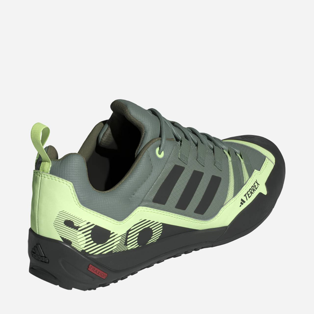 Чоловічі кросівки для туризму adidas Terrex Swift Solo 2 IE8052 42 Зелений/Чорний (4066763514358) - зображення 3