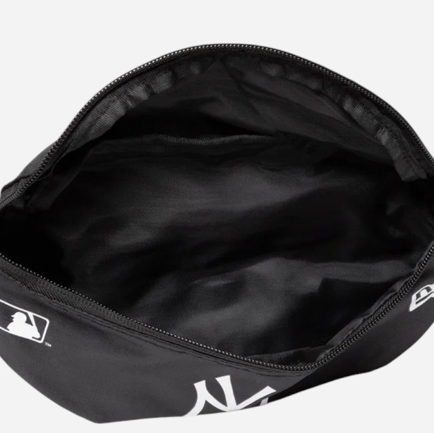 Сумка на пояс бананка тканинна New Era MLB Mini Waist Bag Neyyan Blkwhi 60137393 Чорна (0195489631736) - зображення 4