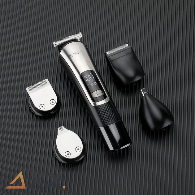 Аккумуляторный триммер для стрижки волос и бороды с USB и LED-дисплеем VGR V-111Pro Черный + Масло для смазки лезвий - изображение 2