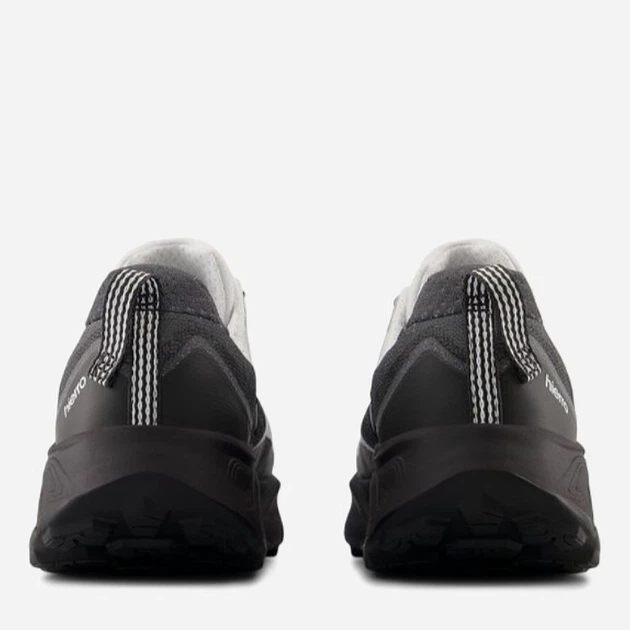 Чоловічі кросівки для бігу New Balance Hierro V9 MTHIERK9 40 (7US) 25 см Чорно-білі (197967686399) - Фото 4 Чоловічі кросівки для бігу New Balance Hierro V9 MTHIERK9 40 (7US) 25 см Чорно-білі (197967686399) - зображення 4