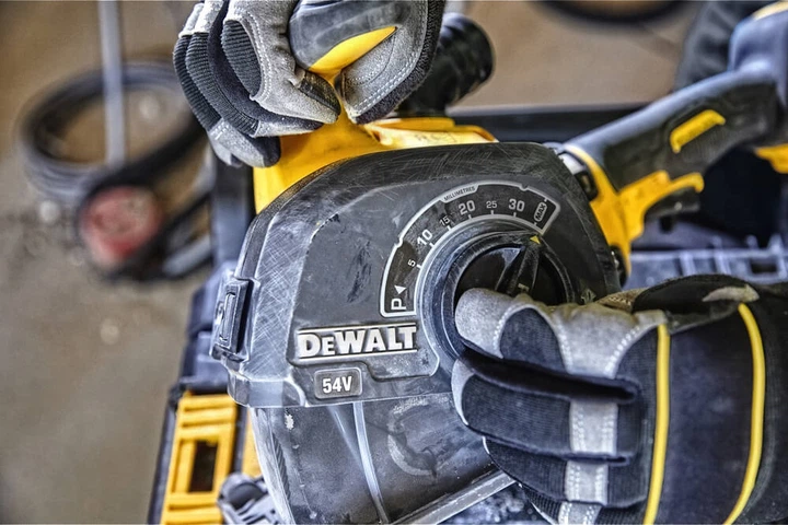 Штроборез аккумуляторный бесщеточный DeWALT DCG200NT - Фото 4 Штроборез аккумуляторный бесщеточный DeWALT DCG200NT - изображение 4