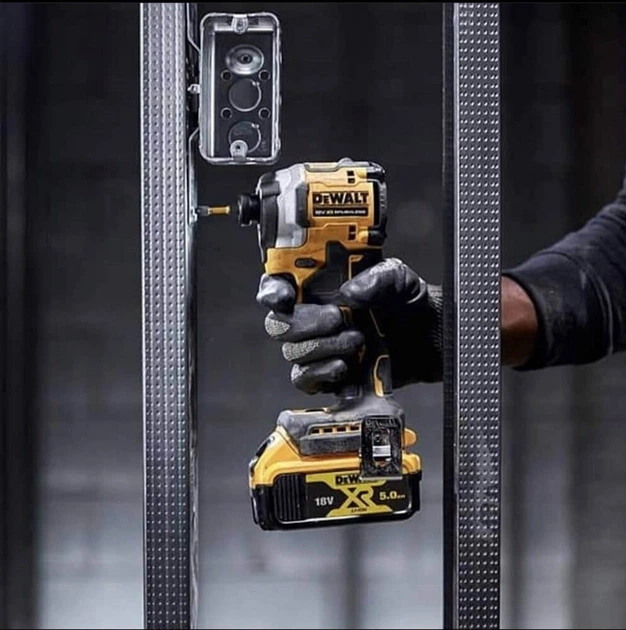 Шуруповерт бесщеточный аккумуляторный DeWALT DCF850N - изображение 6