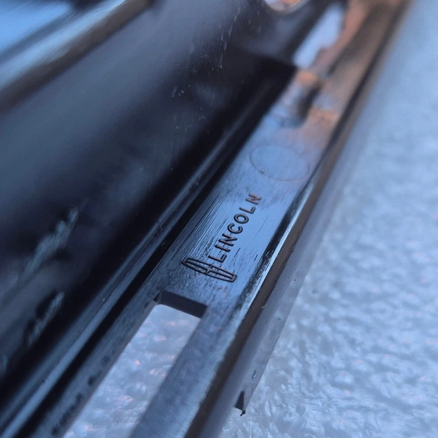 Решетка нижняя бампера вставка Lincoln Corsair 2023-2025