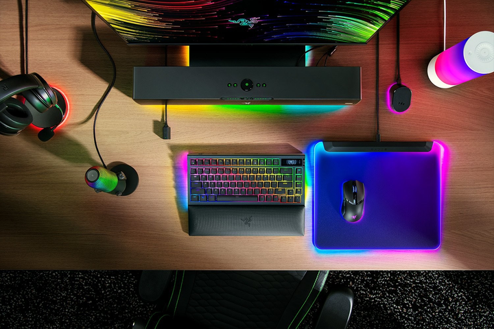 Klawiatura bezprzewodowa Razer BlackWidow V4 Pro Razer Mechanical Switches Orange Wireless/USB Black (RZ03-05130100-R3M1) - obraz 7