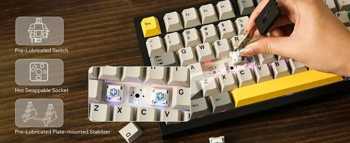 Клавіатура механічна бездротова Ajazz Ak820 PRO + наліпки укр. розкладки, Gift swich, RGB-підсвітка та підтримка HOT-SWAP, чорна - зображення 4
