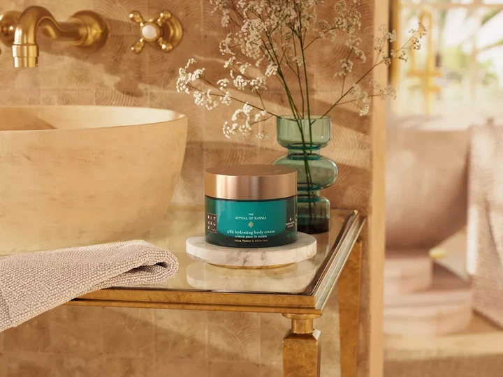 Зволожуючий крем для тіла Rituals The Ritual of Karma 48H Hydrating Body Cream лотос і білий чай, 220 мл - зображення 3