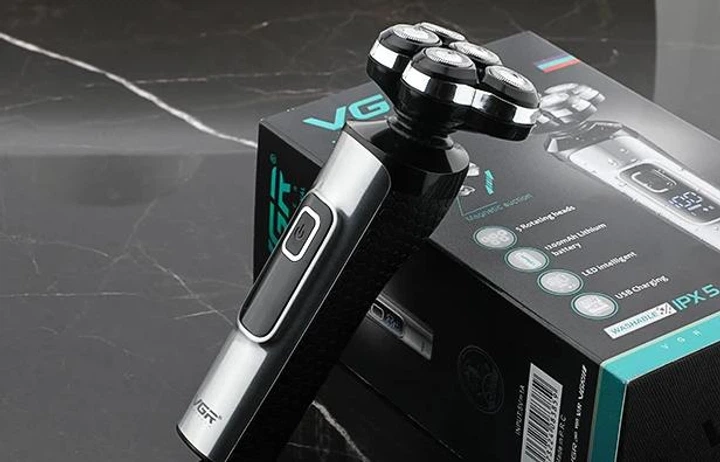 Аккумуляторная электробритва для влажного и сухого бритья с USB, IPX5 и LED-дисплеем VGR V-385 Pro Серый + Щетка - изображение 9
