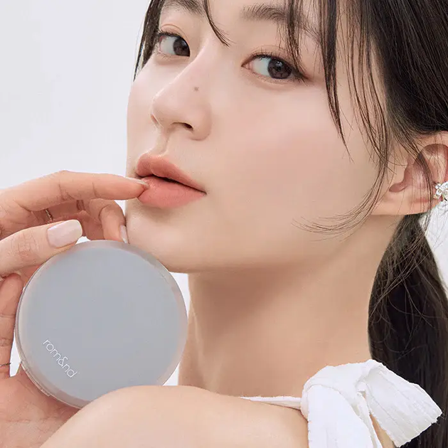 Podkład do twarzy Rom&nd Nu Zero Cushion w poduszce SPF 24 04 Beige 23 15 g (8809625244804) - obraz 9