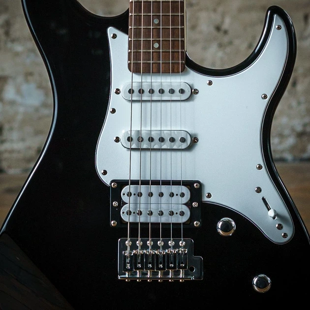 Електрогітара Yamaha Pacifica 112V BL RL (GPA112VBLRL) - зображення 4