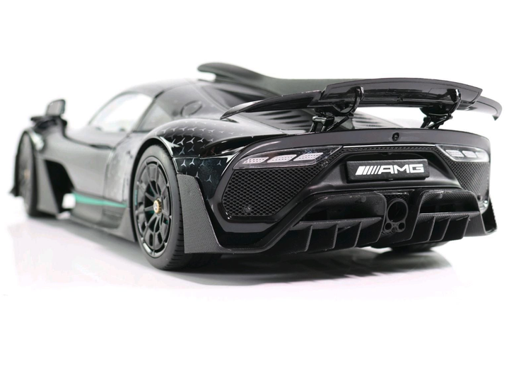 Модель автомобіля Mercedes-AMG ONE (C298) Hyper Black, Scale 1:18