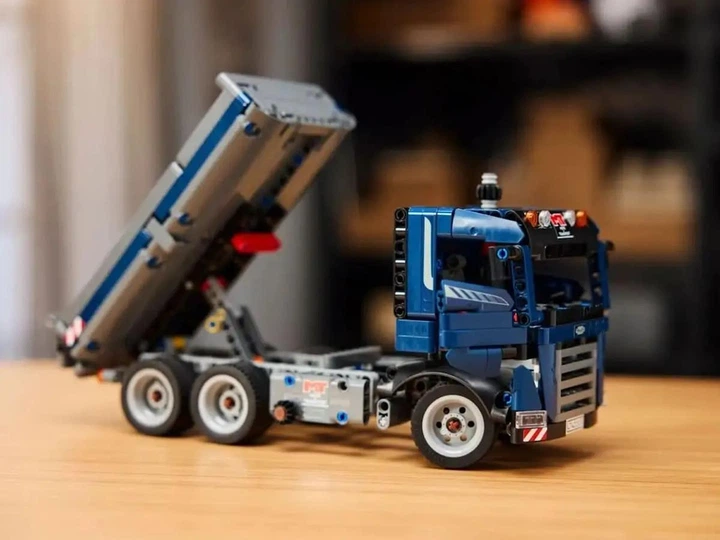 Конструктор LEGO Technic Самосвал 462 деталей (42203) - изображение 9