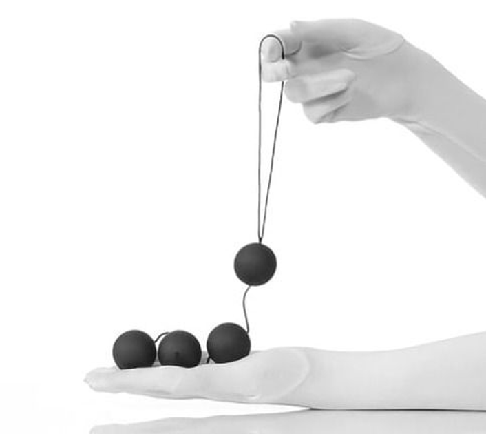 Қыздардың жақын пландағы порносы Алетта Оушенді құқық қорғау органының қызметкері ұрып алады