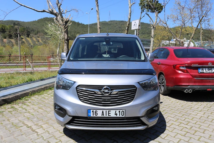 Дефлектор капота EuroCap для Opel Combo 2019 года и новее - изображение 3