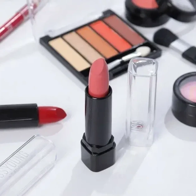Набір декоративної косметики в алюмінієвому кейсі із дзеркалом Makeup set MC1488 Сріблястий - Фото 4 Набір декоративної косметики в алюмінієвому кейсі із дзеркалом Makeup set MC1488 Сріблястий - зображення 4