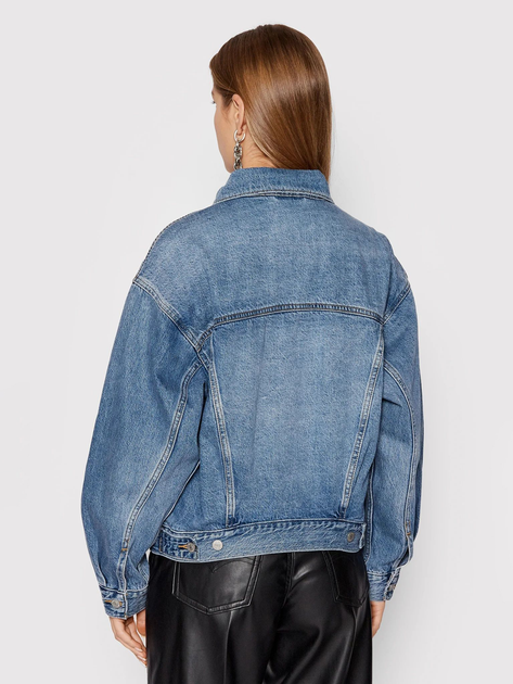 Kurtka jeansowa damska Levi's 90S Trucker Soft As Butter Mid A1743-0004 S Błękitna (5400970844546) - obraz 2